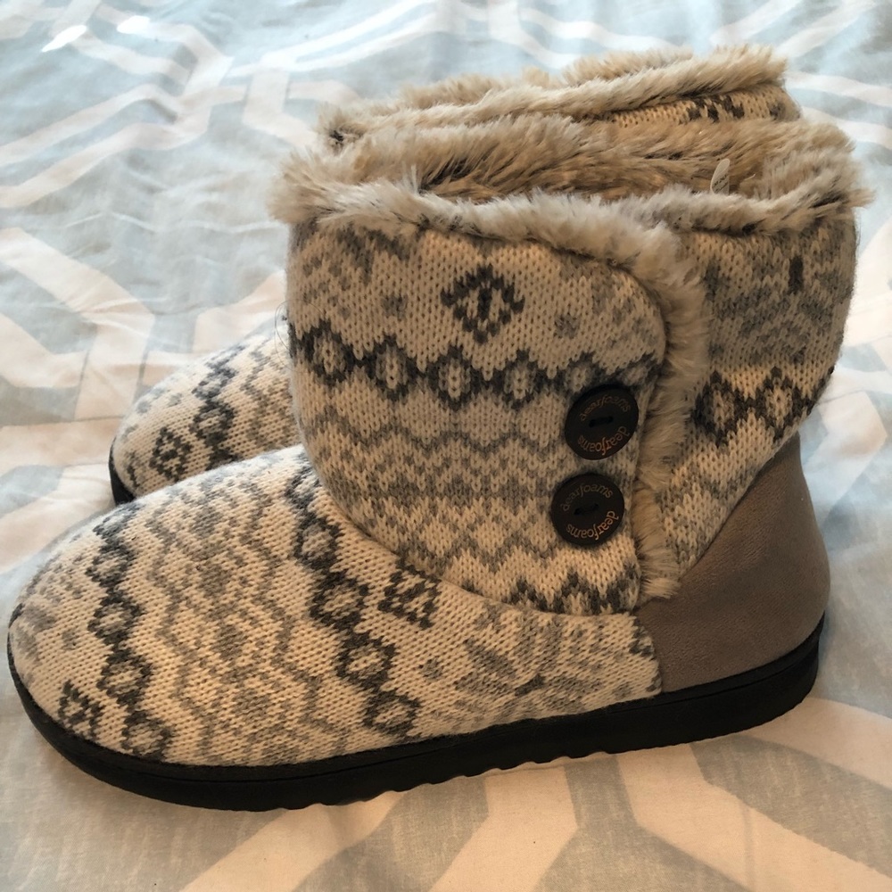 Dearfoam Slipper Boots 7/8 Medium NWT